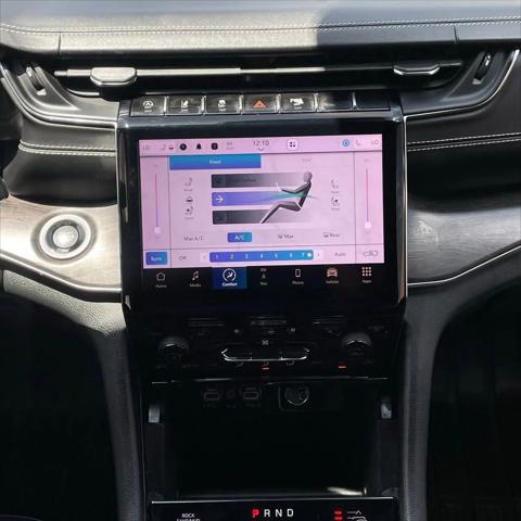 2023 Jeep Grand Cherokee L Overland 4x4