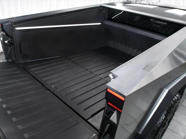 2025 Tesla Cybertruck All-Wheel Drive