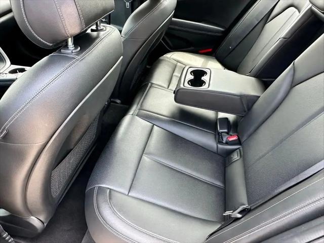 2025 Genesis G70 2.5T RWD