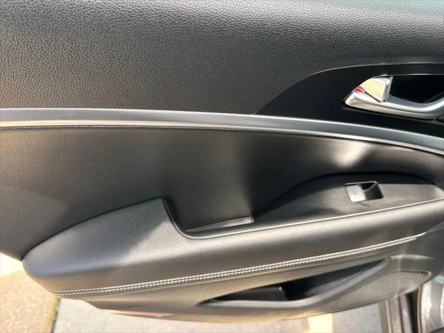2025 Genesis G70 2.5T RWD
