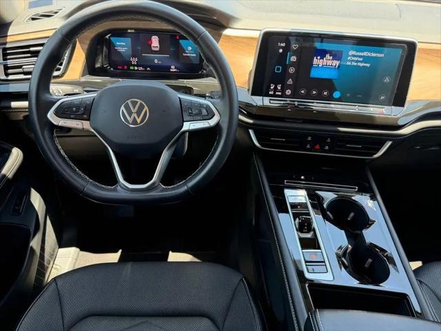 2025 Volkswagen Atlas 2.0T SE w/Technology