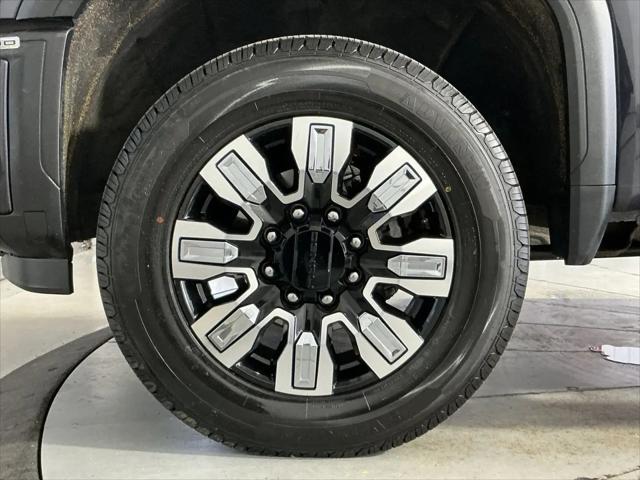 2024 GMC Sierra 2500HD 4WD Crew Cab Standard Bed Denali