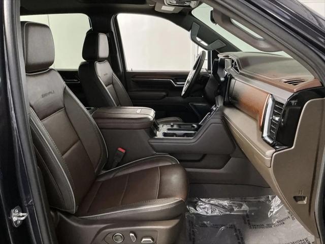 2024 GMC Sierra 2500HD 4WD Crew Cab Standard Bed Denali