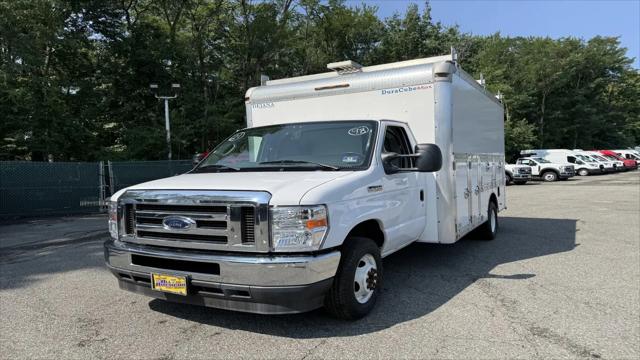 2021 Ford E-450 Cutaway Base