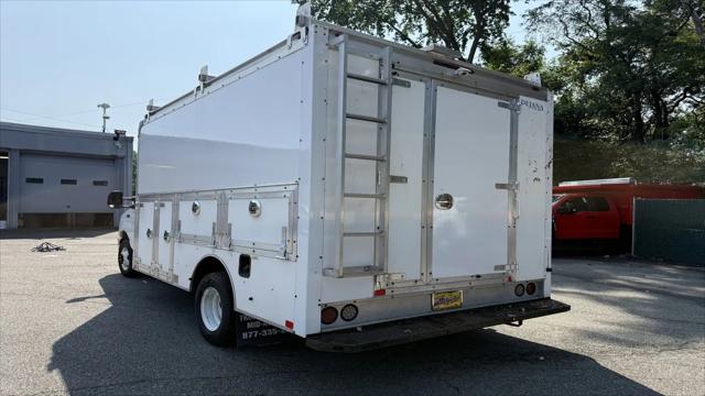 2021 Ford E-450 Cutaway Base