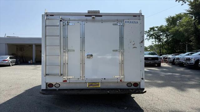 2021 Ford E-450 Cutaway Base