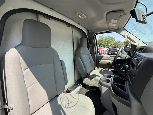 2021 Ford E-450 Cutaway Base