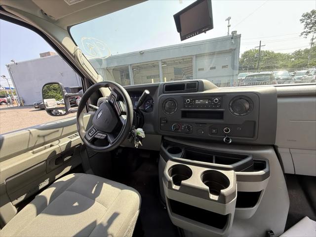 2021 Ford E-450 Cutaway Base