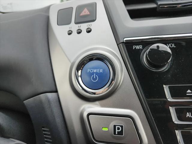 2017 Toyota Prius v Four