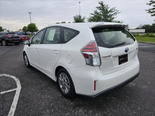 2017 Toyota Prius v Four