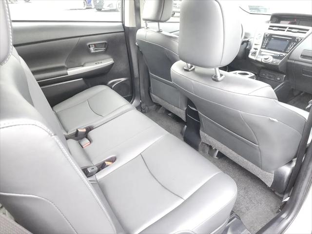 2017 Toyota Prius v Four