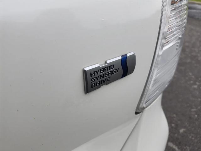 2017 Toyota Prius v Four