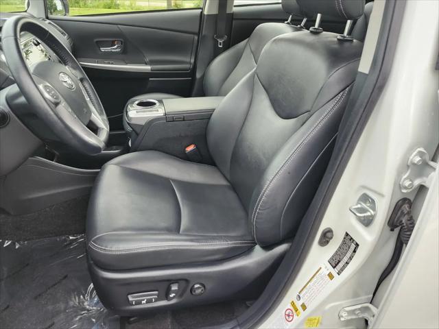 2017 Toyota Prius v Four