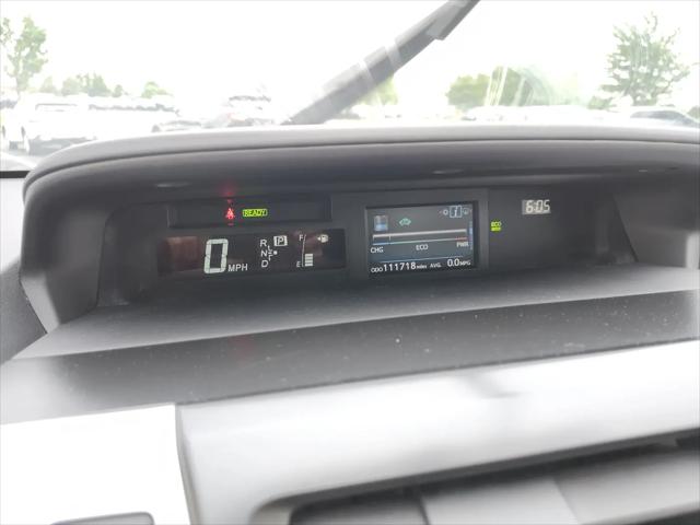 2017 Toyota Prius v Four