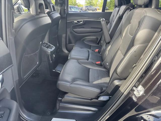 2020 Volvo XC90 Hybrid T8 Momentum 7 Passenger