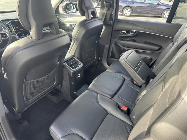 2020 Volvo XC90 Hybrid T8 Momentum 7 Passenger