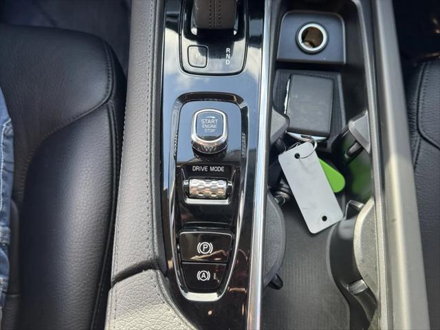 2020 Volvo XC90 Hybrid T8 Momentum 7 Passenger