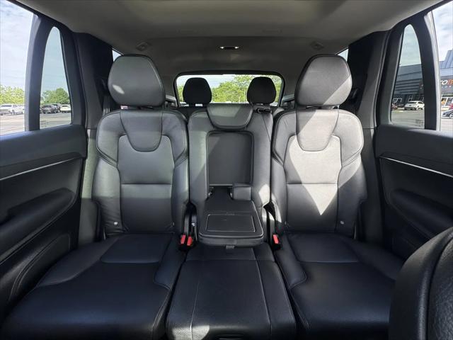 2020 Volvo XC90 Hybrid T8 Momentum 7 Passenger