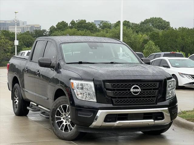 2024 Nissan Titan Crew Cab SV 4x4