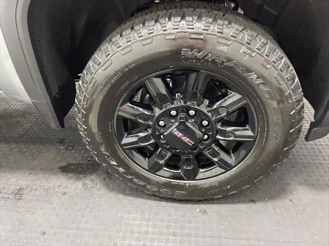 2026 GMC Sierra 2500HD Crew Cab, Standard Bed, AT4, 4WD