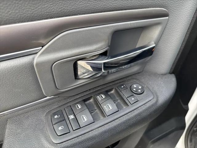 2023 Ram 1500 Classic SLT Crew Cab 4x4 5'7" Box