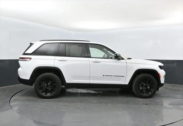 2025 Jeep Grand Cherokee Altitude 4x4