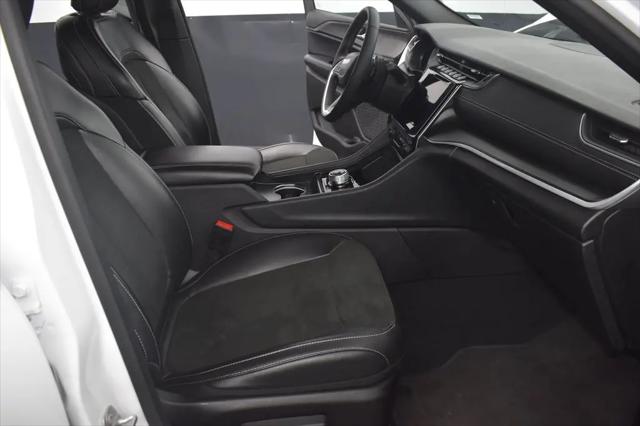 2025 Jeep Grand Cherokee Altitude 4x4