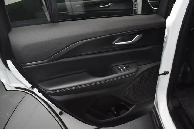 2025 Jeep Grand Cherokee Altitude 4x4