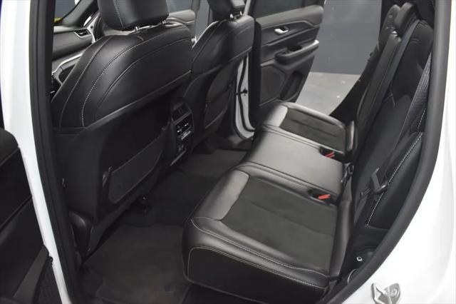 2025 Jeep Grand Cherokee Altitude 4x4