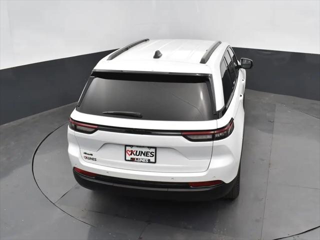 2025 Jeep Grand Cherokee Altitude 4x4