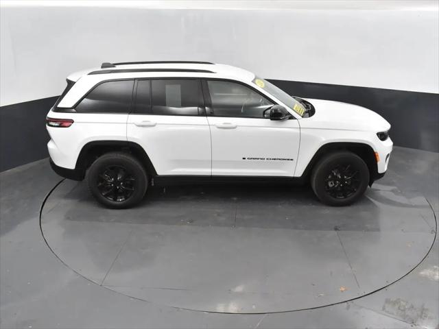 2025 Jeep Grand Cherokee Altitude 4x4