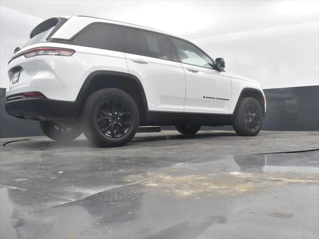 2025 Jeep Grand Cherokee Altitude 4x4