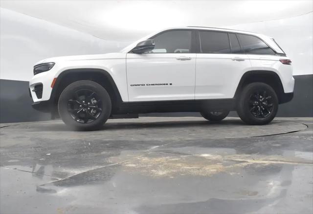 2025 Jeep Grand Cherokee Altitude 4x4