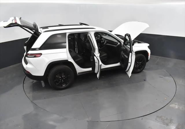 2025 Jeep Grand Cherokee Altitude 4x4