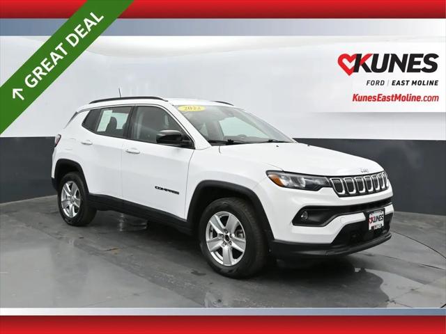 2022 Jeep Compass Latitude 4x4 for sale in East Moline, IL