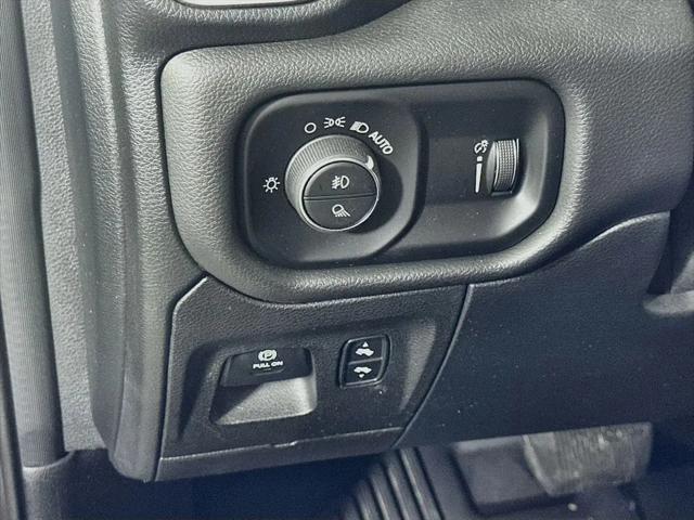 2021 Ram 1500 Big Horn Crew Cab 4x4 5'7" Box