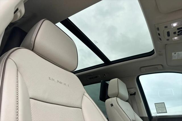 2024 GMC Yukon 4WD Denali