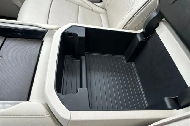 2024 GMC Yukon 4WD Denali