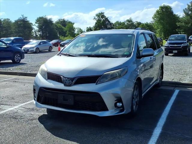 2019 Toyota Sienna SE 8 Passenger