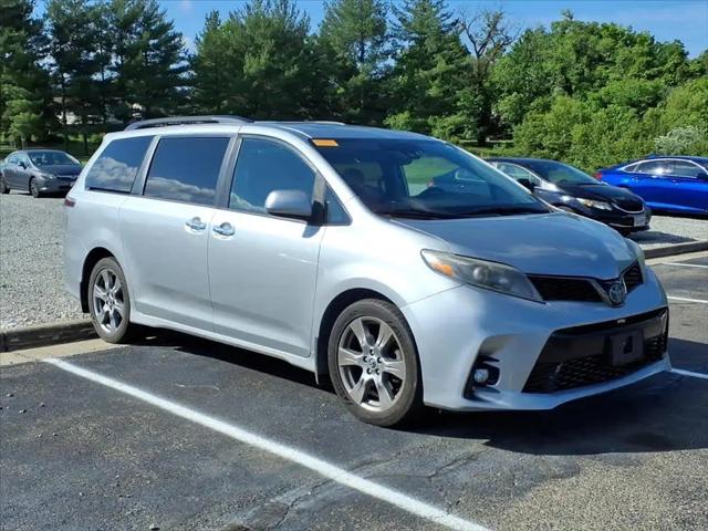 2019 Toyota Sienna SE 8 Passenger