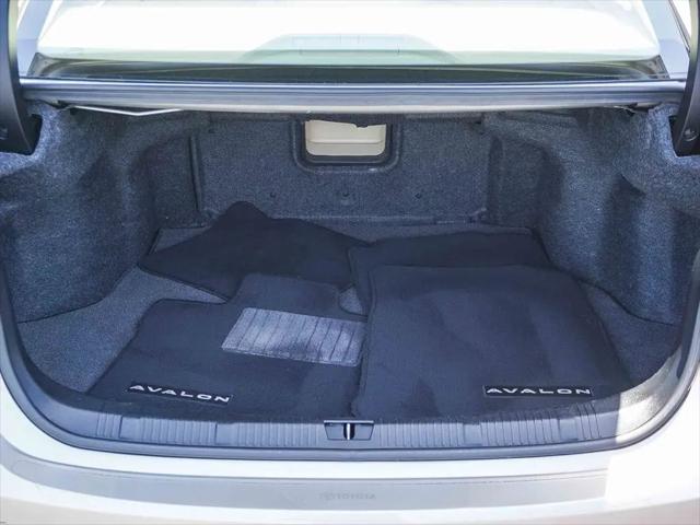 2016 Toyota Avalon XLE