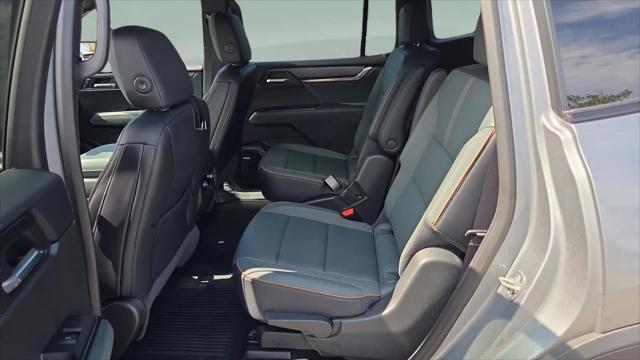 2025 GMC Acadia AWD AT4