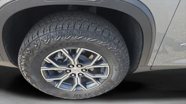 2025 GMC Acadia AWD AT4