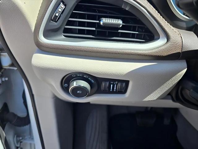 2021 Chrysler Pacifica Touring