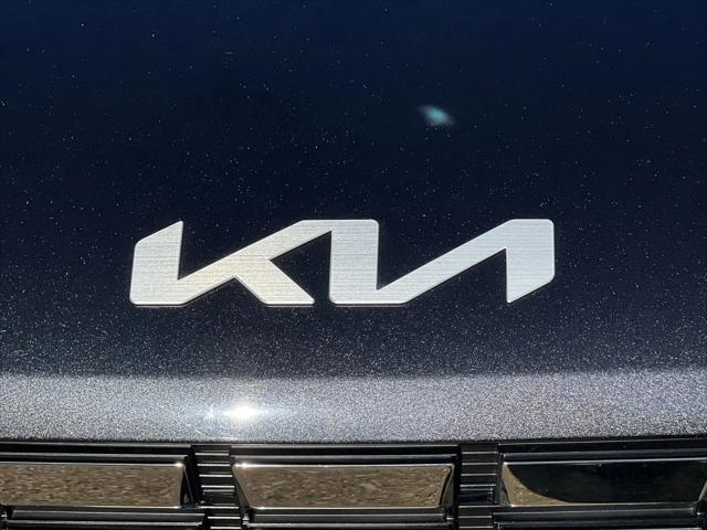 2024 Kia Carnival MPV SX
