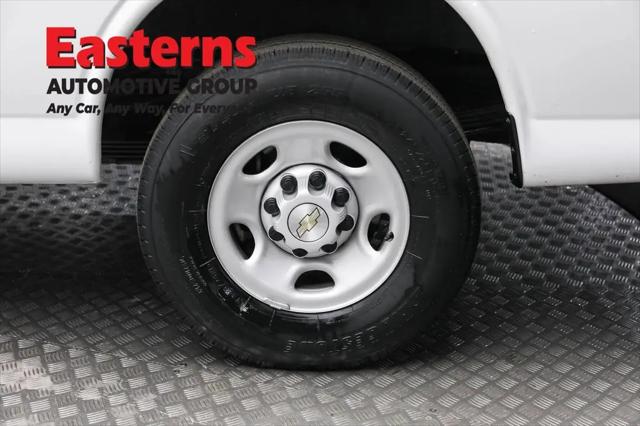 2023 Chevrolet Express Passenger RWD 3500 Extended Wheelbase LS