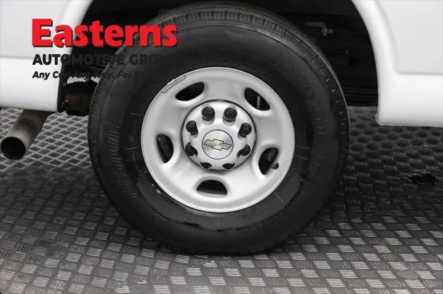 2023 Chevrolet Express Passenger RWD 3500 Extended Wheelbase LS