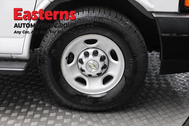 2023 Chevrolet Express Passenger RWD 3500 Extended Wheelbase LS
