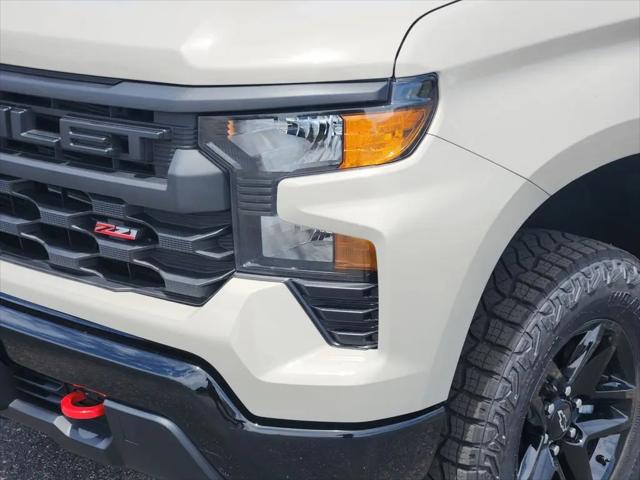 2026 Chevrolet Silverado 1500 4WD Crew Cab Short Bed Custom Trail Boss