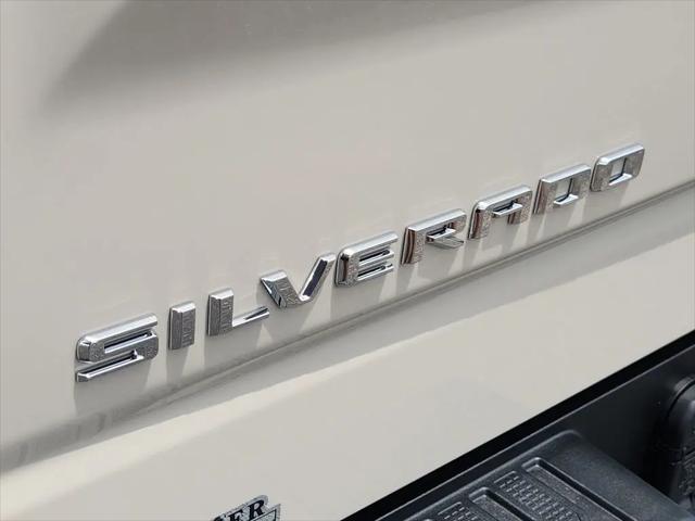 2026 Chevrolet Silverado 1500 4WD Crew Cab Short Bed Custom Trail Boss